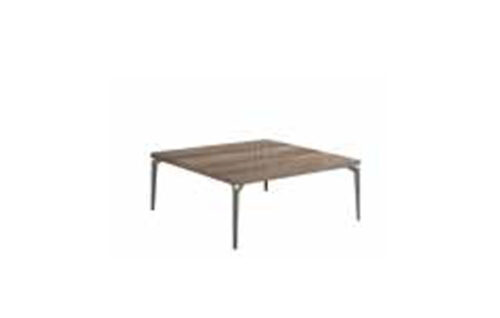 SQUARE TABLE