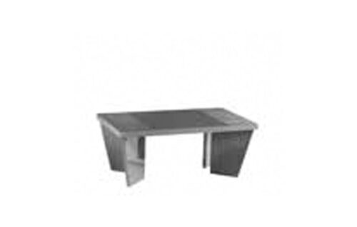 SQUARE TABLE